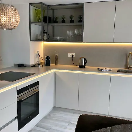 Luxury In La Isla, Walking Distance To Puerto Banus Marbellac