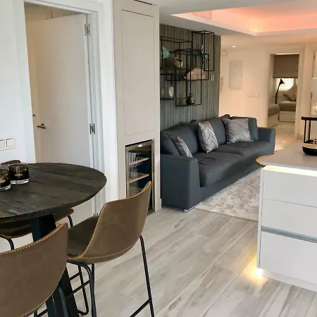 Апартаменты Luxury In La Isla, Walking Distance To Puerto Banus Марбелья