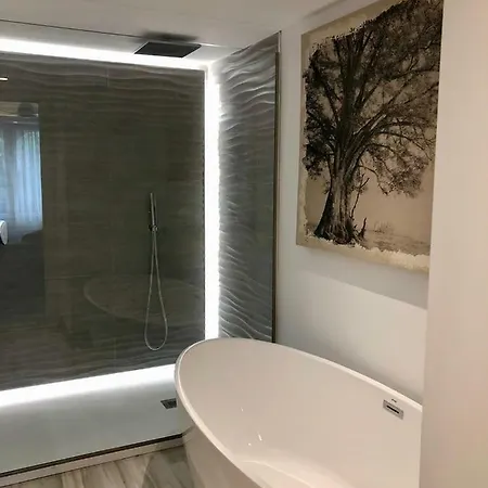 Апартаменты Luxury In La Isla, Walking Distance To Puerto Banus