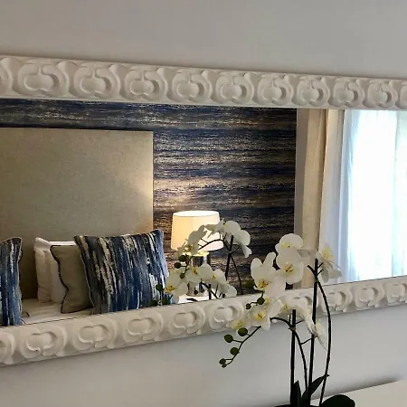 Luxury In La Isla, Walking Distance To Puerto Banus 马尔韦利亚