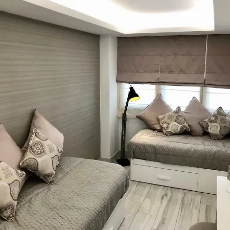 Luxury In La Isla, Walking Distance To Puerto Banus Apartmán Marbella