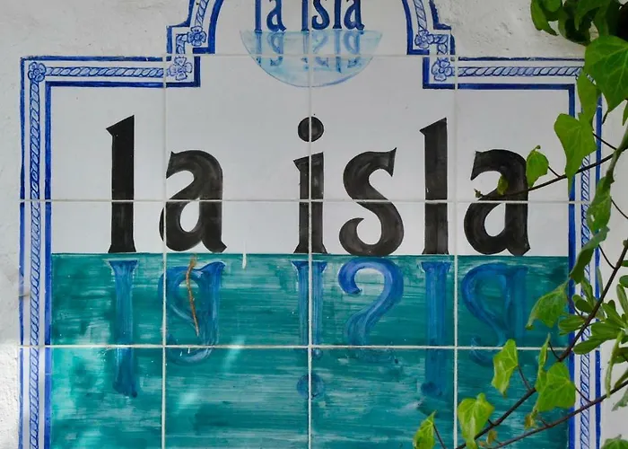 Luxury In La Isla, Walking Distance To Puerto Banus 마르베야