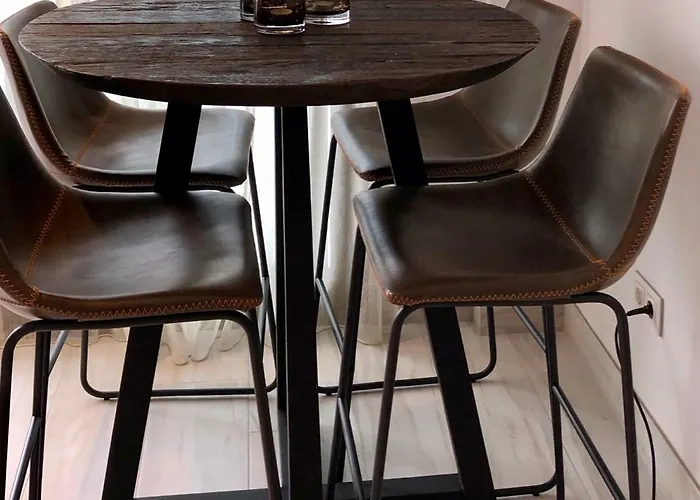 Luxury In La Isla, Walking Distance To Puerto Banus Marbella