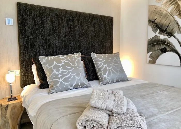 Lägenhet Luxury In La Isla, Walking Distance To Puerto Banus