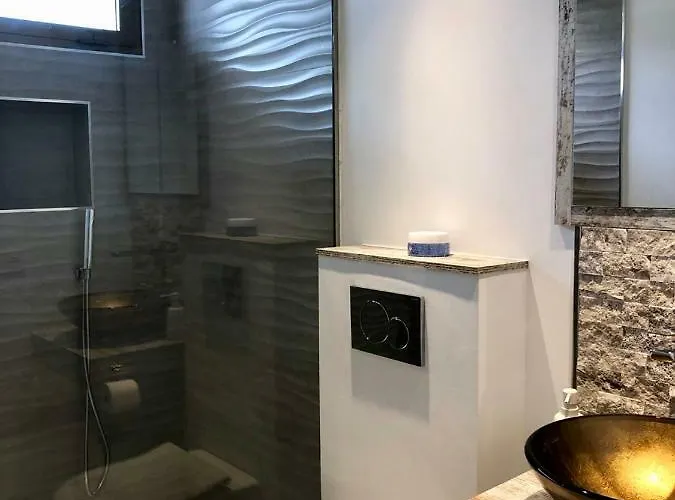 Luxury In La Isla, Walking Distance To Puerto Banus Lägenhet *