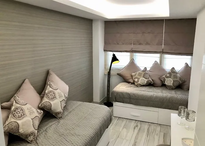 Luxury In La Isla, Walking Distance To Puerto Banus Lägenhet Marbella