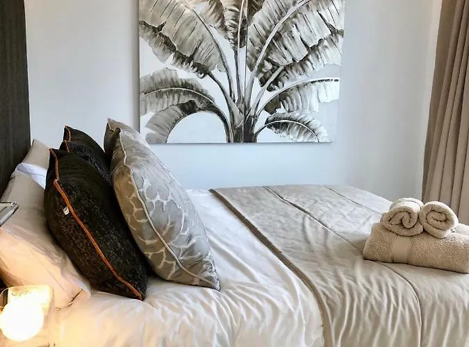 Luxury In La Isla, Walking Distance To Puerto Banus * Marbella