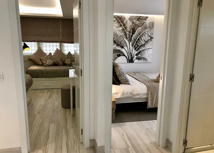 Luxury In La Isla, Walking Distance To Puerto Banus *