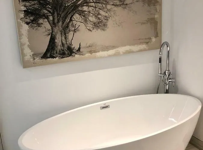 Luxury In La Isla, Walking Distance To Puerto Banus * 마르베야