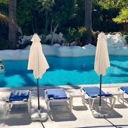 Luxury In La Isla, Walking Distance To Puerto Banus